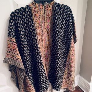 💥💥SOLD💥💥. Francescas Dina Be Poncho